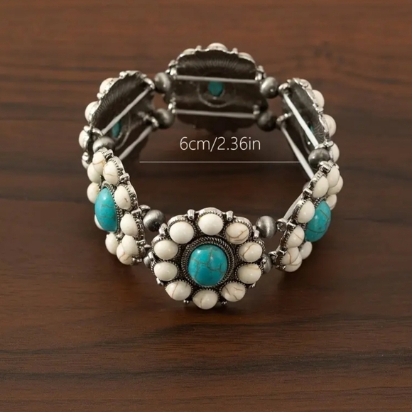 NEW! Vintage -Style Boho Bracelet - Picture 1 of 5